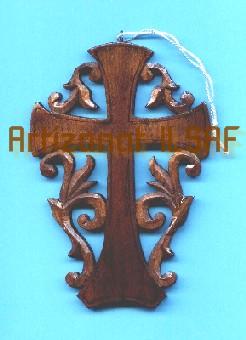 obiect artizanal de lemn - cruce